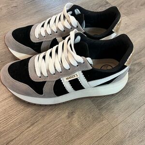 Maker's Black and Gray Women's Suede-Trim Sneakers